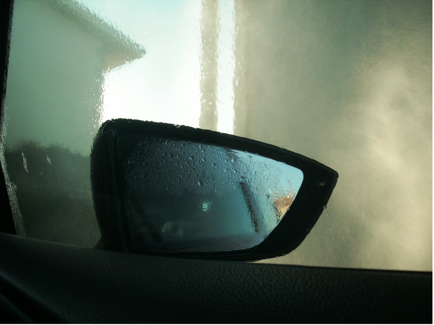 Профилактика запотевания окон в авто