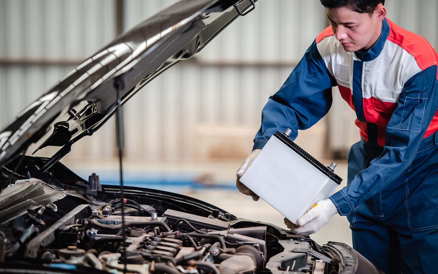 Как правильно и безопасно снять клеммы с АКБ